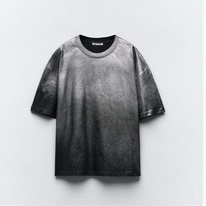 Oversized black and silver t-shirt size Medium / Large